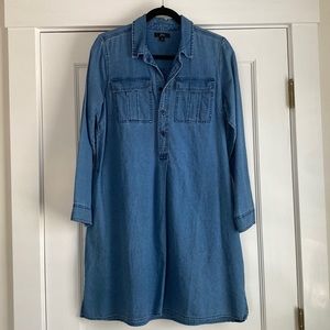JCrew denim shirt dress, w/side pockets, split hem, 2 flap pockets, MED.